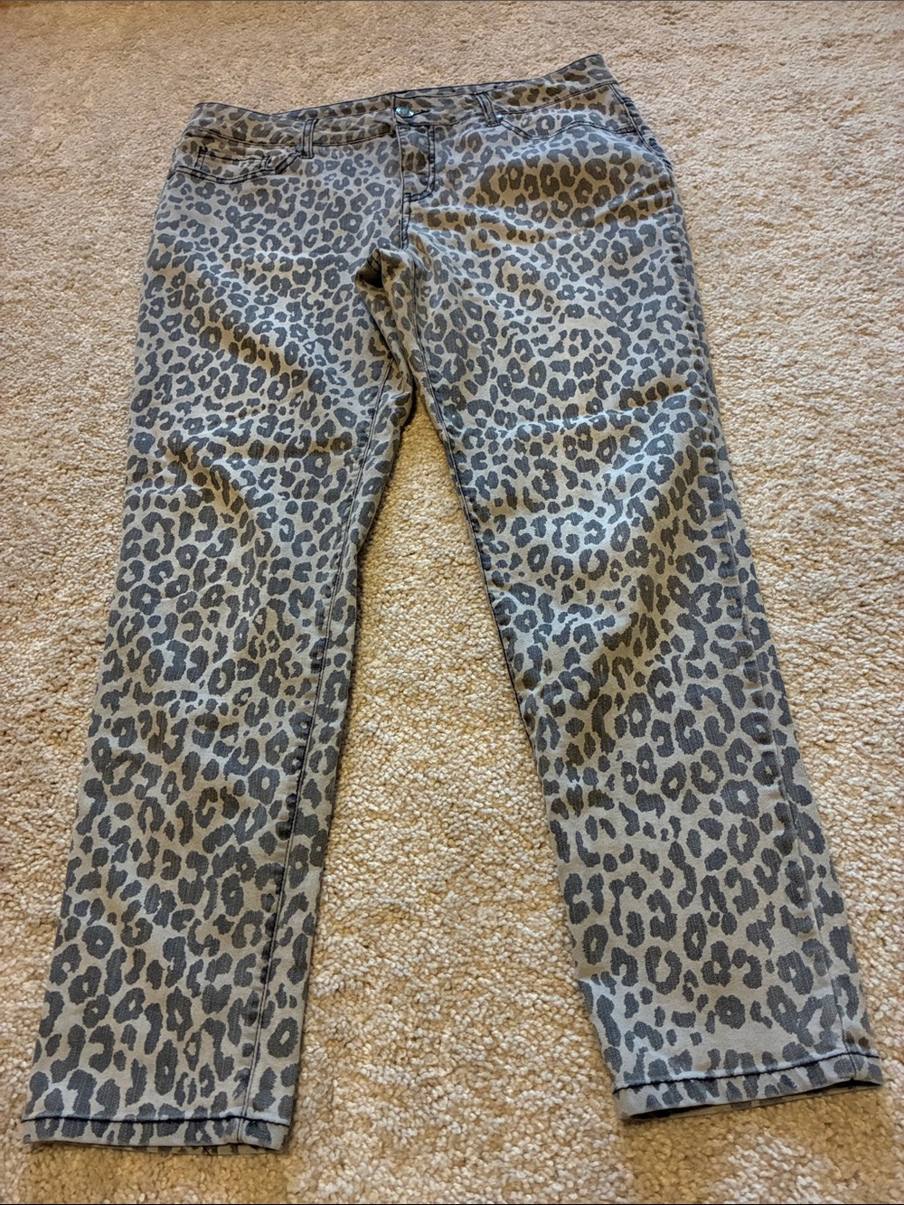 Faded Glory Gray Leopard Print Skinny Jeans
